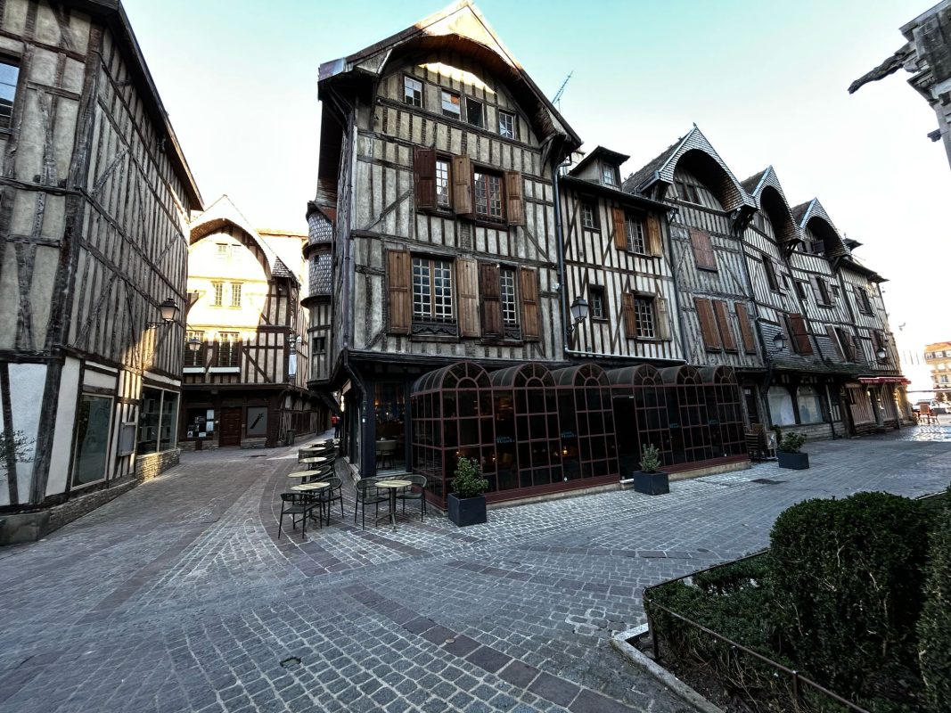 WhatsApp Image 2025-03-08 at 09.26.35