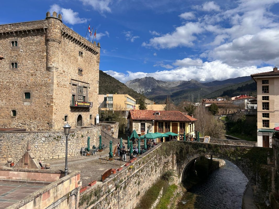 WhatsApp Image 2025-03-19 at 21.39.18 (1)